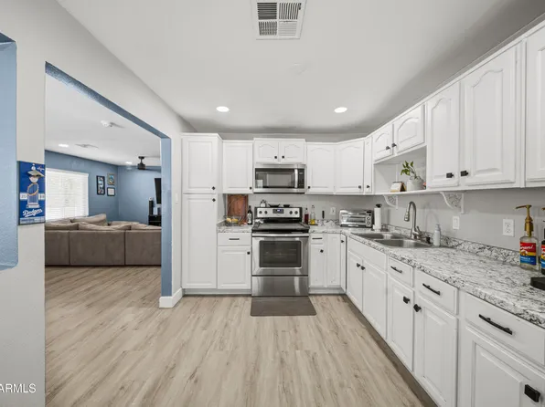 2006 W MONROE Street, Phoenix, AZ 85009