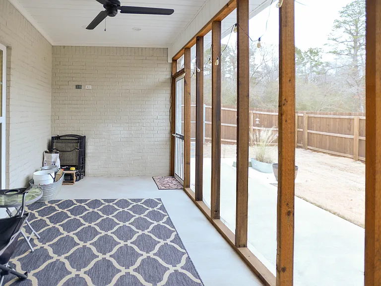 8115 Donnington Ct — Photo 20