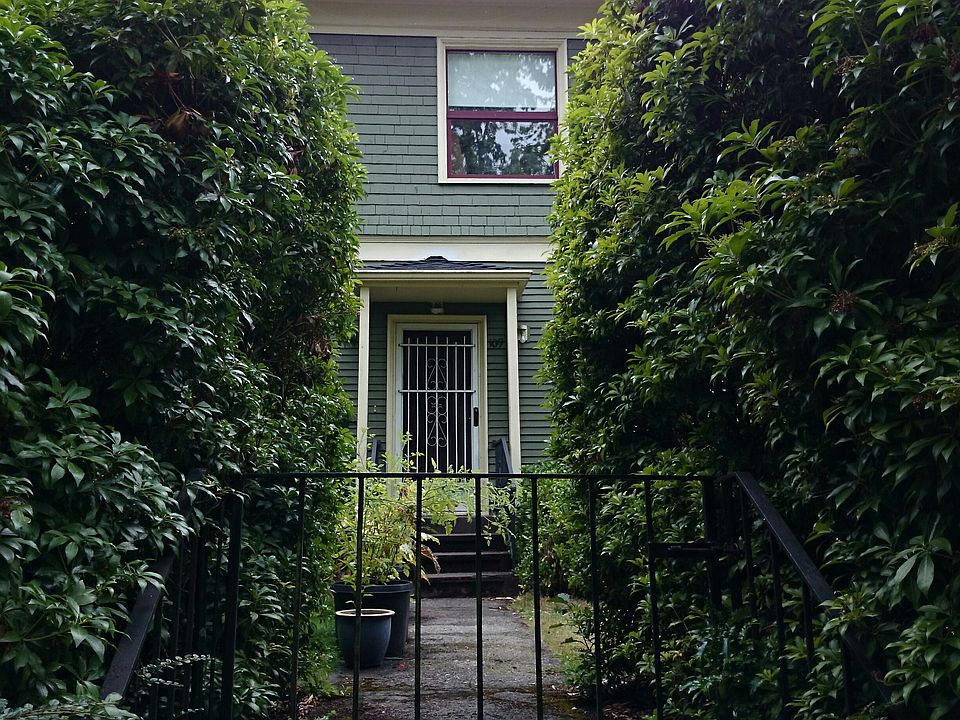 2nd image of 109 17th Ave E