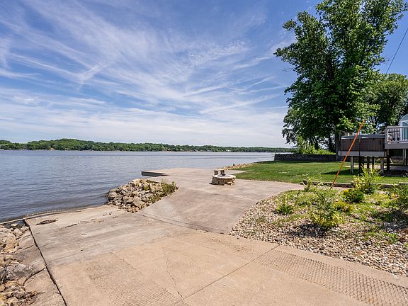 4th image of 22799 Great River Rd