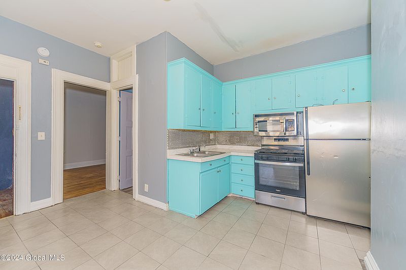 5th image of 130 5th Avenue