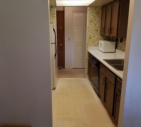 5th image of 306 Palm Coast Pkwy NE APT 202