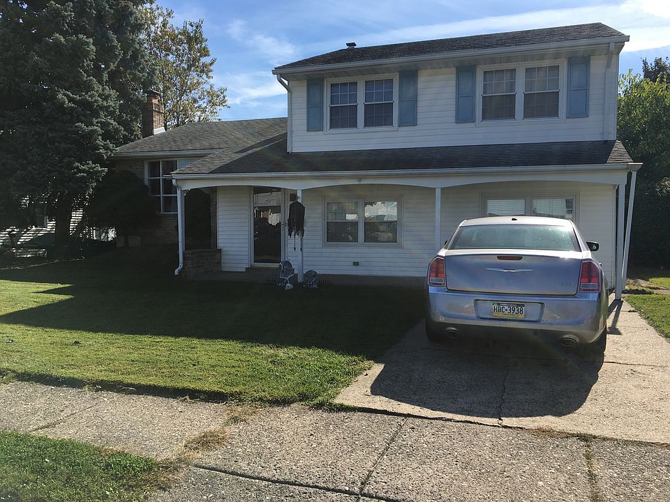 2nd image of 9967 Hardy Rd