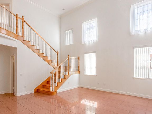 5th image of 4438 Earle Ave