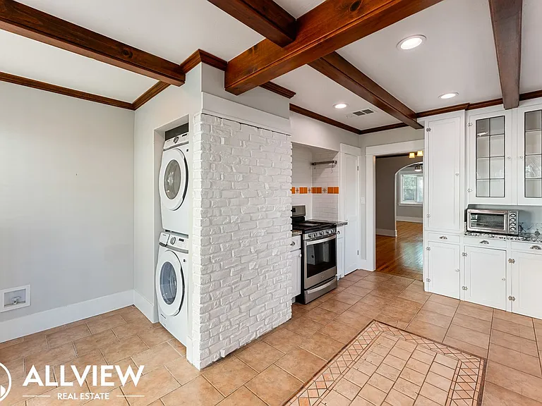 2474 Santa Ana Ave — Photo 12