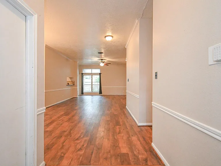 16302 Ash Point Ln — Photo 5