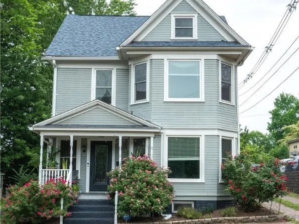 105 Saint Clair St, Marietta, OH 45750