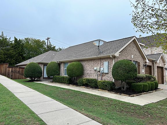 3rd image of 5837 Pinebrook Dr