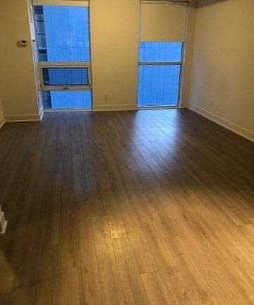 2nd image of 318 Richmond St W #2309