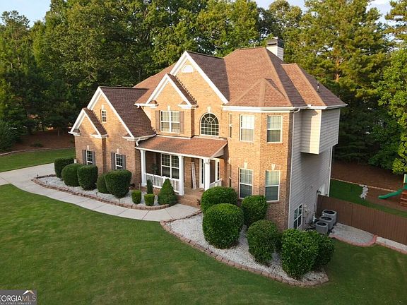 3rd image of 3459 Lake Mill Rd