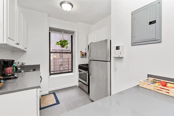Rented by REAL New York | media 5