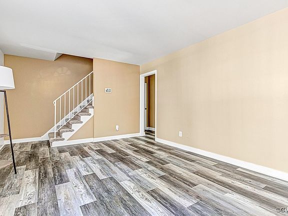 3rd image of 6207 Aldersbrook Ct