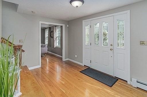 3rd image of 9 Mountain Rock Ln