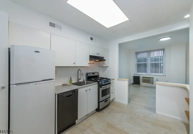 467 Valley St #1A — Photo 24