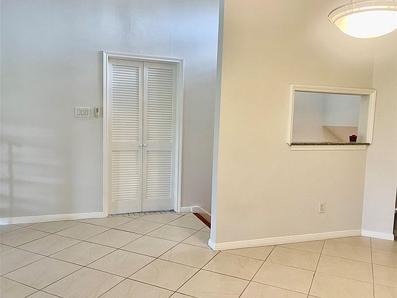 5th image of 4144 Greystone Way APT 407