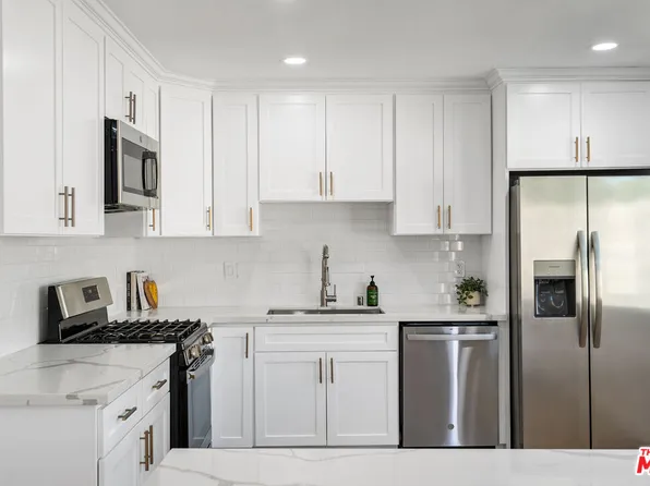 733 N Hayworth Ave APT 2, Los Angeles, CA 90046
