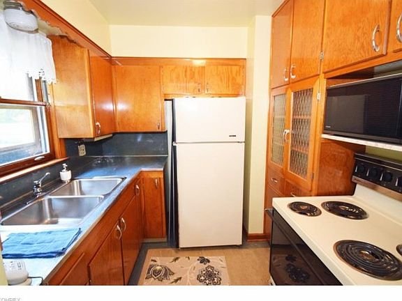 5th image of 105 Parmelee Dr