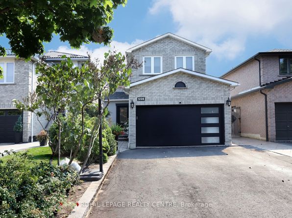 598 Pilcom Ct, Mississauga, ON L5B 4A3