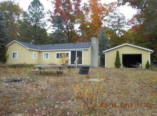 2543 Ruby St, Harrison, MI 48625