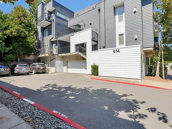 3rd image of 614 S Nevada St Unit A