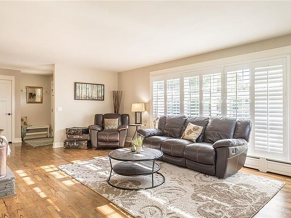 5th image of 2525 Terrace Dr