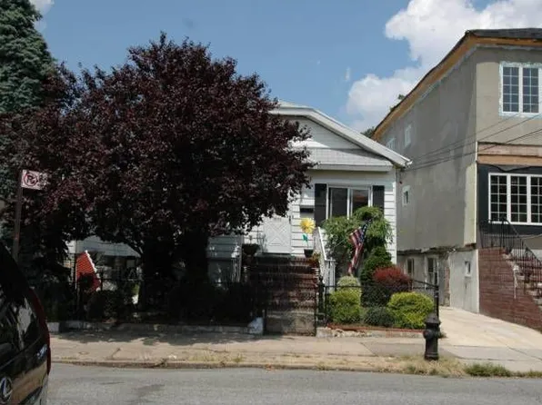1039 Crawford Ave, Brooklyn, NY 11223
