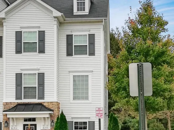 8195 Falls Grove Dr, Manassas, VA 20111