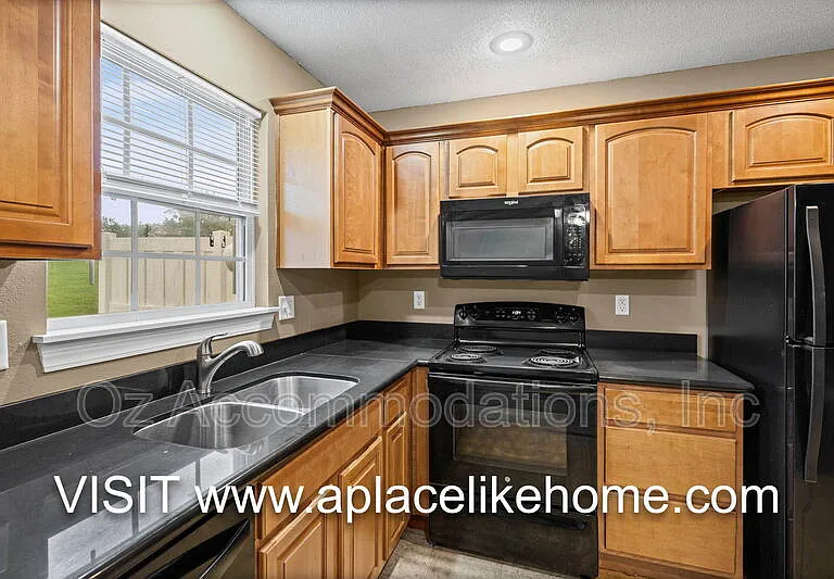 805 SW Imperial Ln — Photo 15