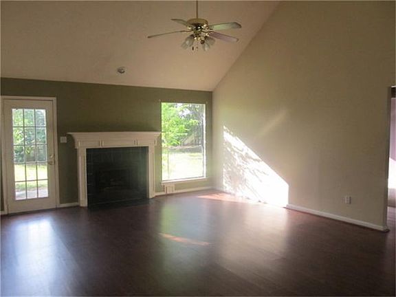 2nd image of 6435 Autumn Thistle Dr