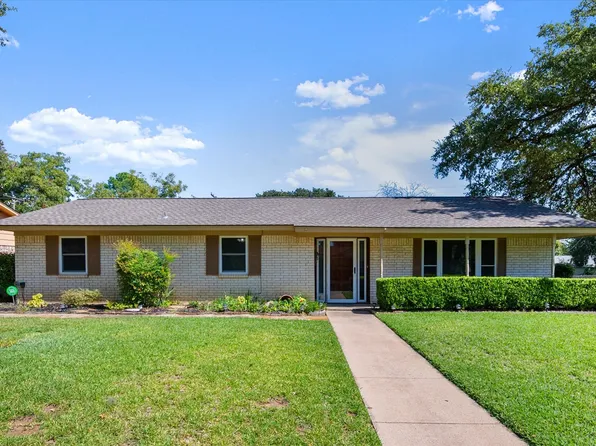 2517 Monterrey St, Arlington, TX 76015