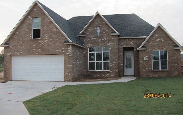 1st image of 1802 E Pecan Ave