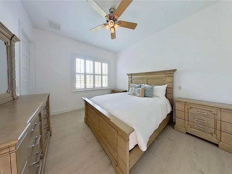 5054 Andros Dr — Photo 15
