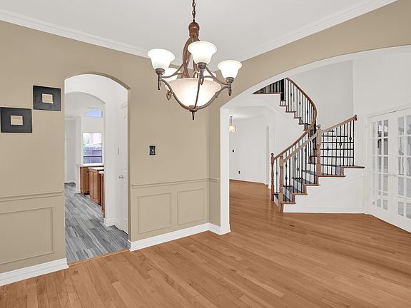 2nd image of 3404 High Vista Dr