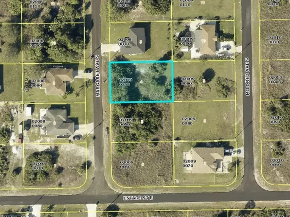 917 Margaret Ave S, Lehigh Acres, FL 33974