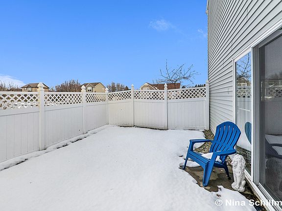 5th image of 9071 Nature Meadows Ct NE
