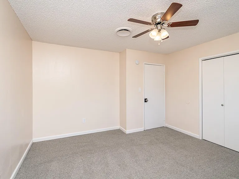 OakHill Townhomes — Photo 19