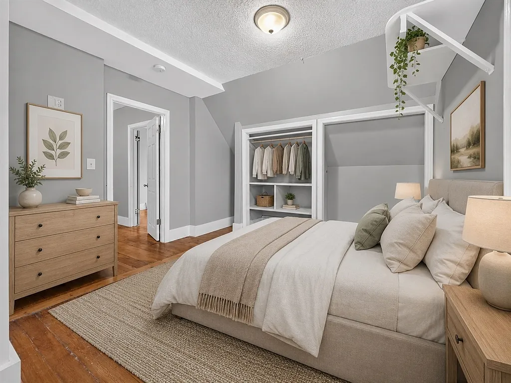 3 bed, 1.0 bath, 1080 sqft, $2,750 — Photo 3
