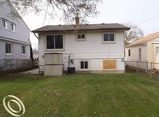4th image of 4409 Campbell St