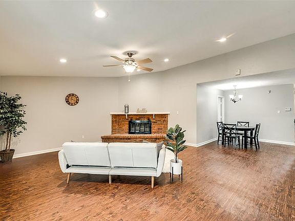 5th image of 2020 Pennington Dr