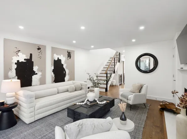 130 Barrow Street image 1 of 12