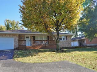 9911 Bunkum Rd, Fairview Heights, IL 62208