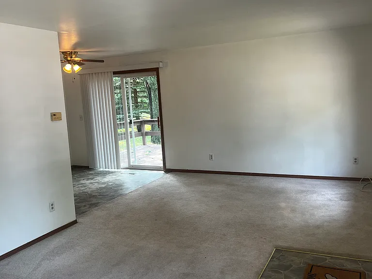 3301 E Canary St — Photo 2