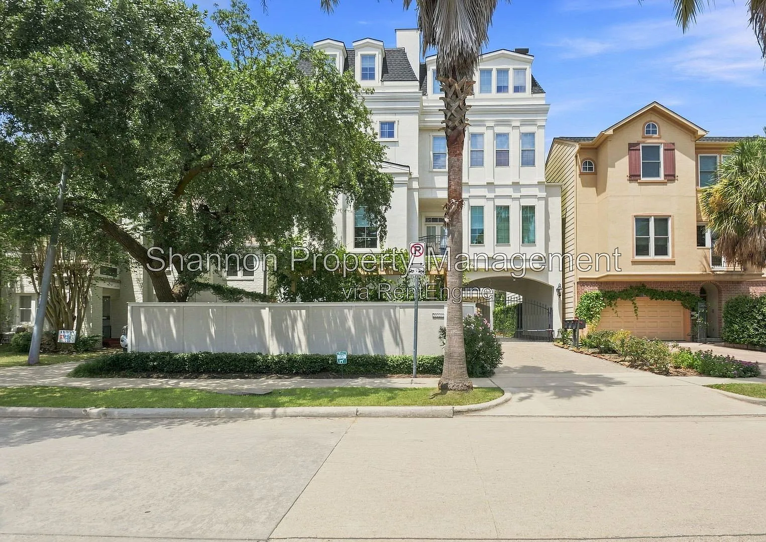 3 bed, 3.5 bath, 2921 sqft, $3,900 — Photo 3