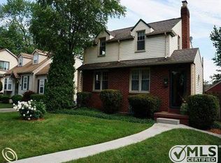 22341 Fresard St, Saint Clair Shores, MI 48080