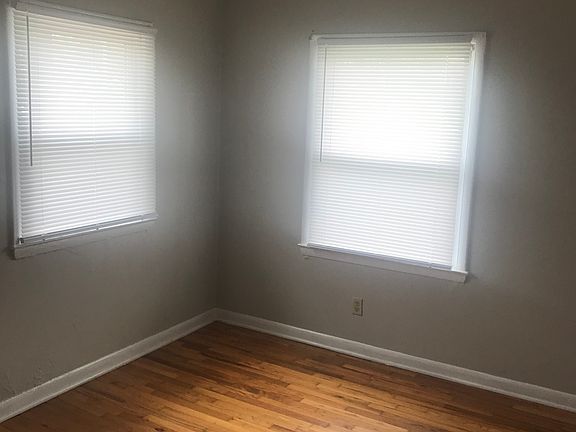 5th image of 2999 Elam Village Dr