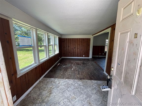 3rd image of 6801 W 78th St