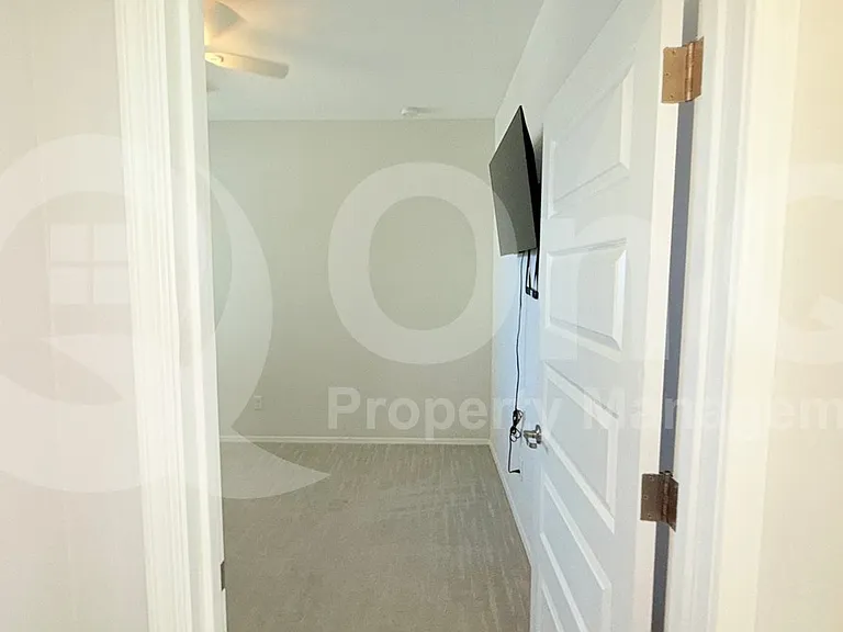 14664 W Valentine St — Photo 8