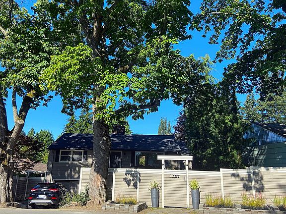 3rd image of 12277 Corliss Ave N