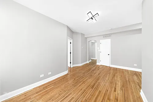 5832 W North Ave Chicago, IL 60639 Photo 1
