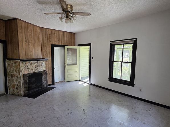 310 E Noble Ave
